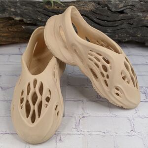 Unisex Foam Runners